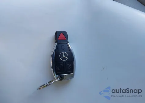 2015 Mercedes-Benz Cla 250 4Matic z USA, uszkodzony, nr VIN WDDSJ4GB9FN275405